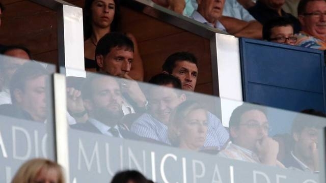 Tito ngồi trên khán đài để xem trận Getafe - Barça