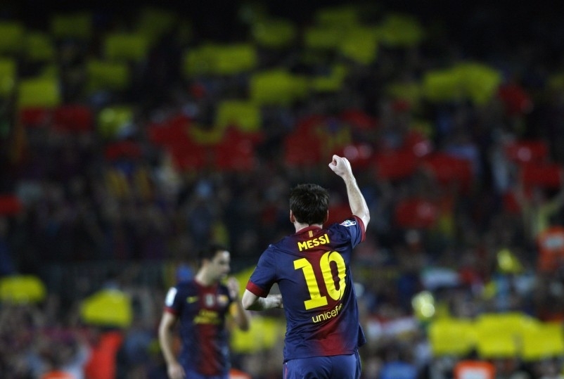 Messi tiếp tục sẵm vai thiên thần của Camp Nou