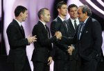 1346381043-bong-da-iniesta-messi-ronaldo-2.jpg