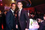 Ronaldinho-y-Cristiano-Ronaldo_54394366737_54115221154_600_396.jpg