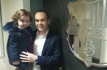 Andres-Iniesta-junto-a-su-hija_54398527111_54115221154_600_396.jpg