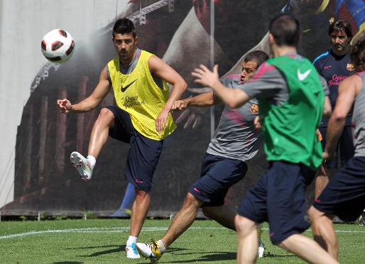 Villa tập luyện cùng đồng đội