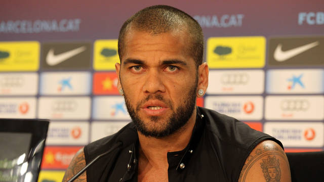 Dani Alves: Tito Vilanova luôn tin tưởng vào tôi