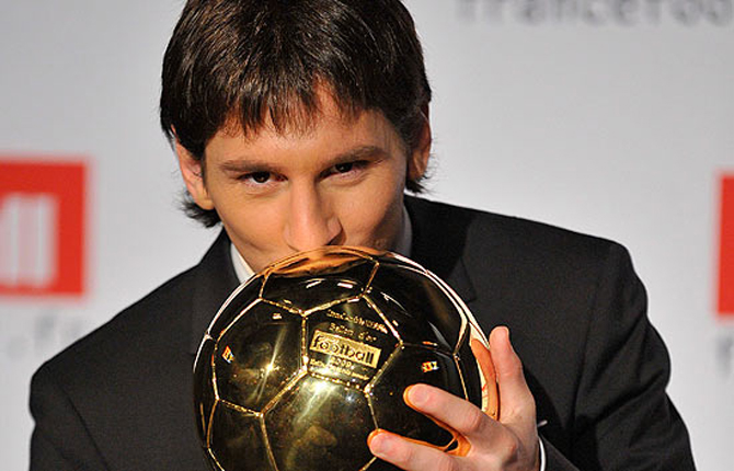 Từ những con số biết nói: Messi làm bẽ mặt Cristiano!