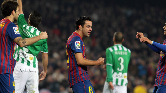 Xavi: “Hào khí Blaugrana sẽ rực lửa cầu trường Bernabeu”