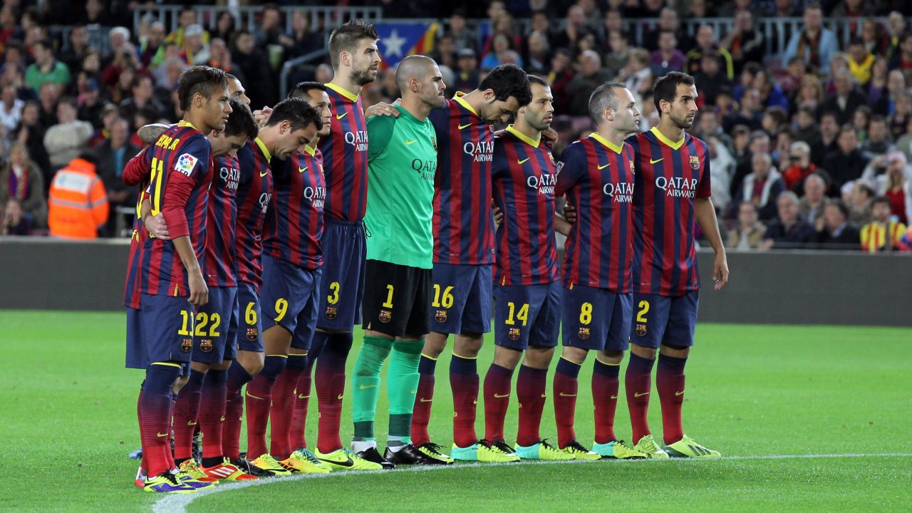 Barça và Espanyol dành một phút mặc niệm trước trận
