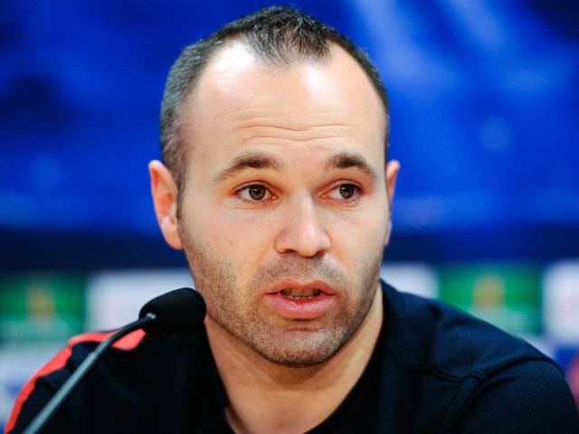 Iniesta từ chối gia hạn hợp đồng vì...lương quá cao