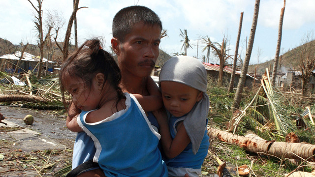 Hình ảnh tan hoang sau siêu bão Haiyan ở Philippin