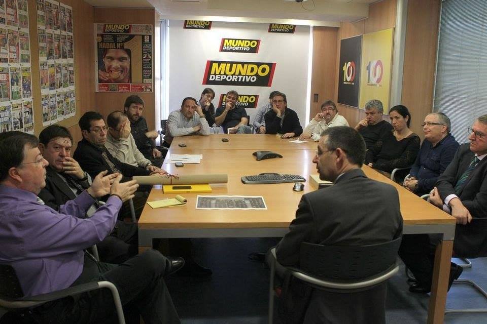 Chủ tịch Bartomeu đến thăm báo Mundo Deportibo