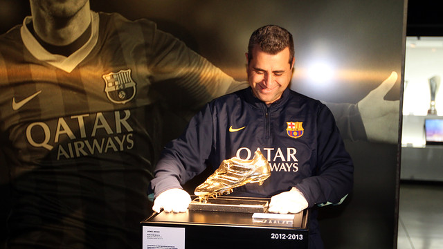 Chiếc giày vàng châu Âu của Messi được trưng bày ở bảo tàng Barça