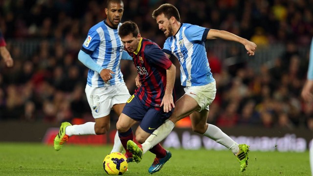 Tại sao Martino thử nghiệm Messi chơi hộ công?